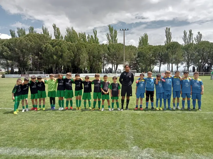 Escuela de Fútbol Municipal Fundación Dinosaurios CYL de Salas de los
Infantes