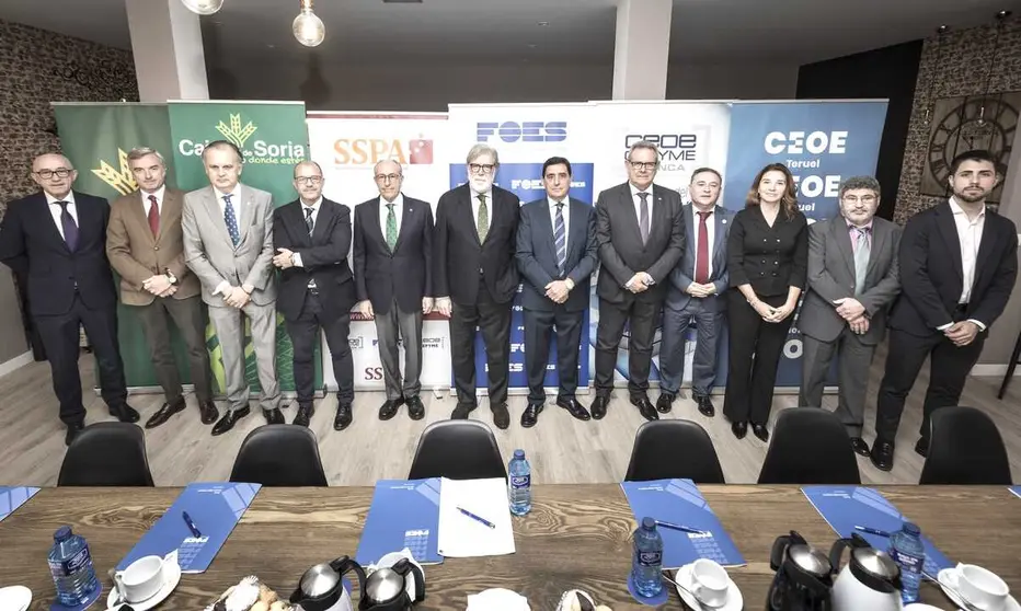 Espacio FOES; reunion; caja rural; banca