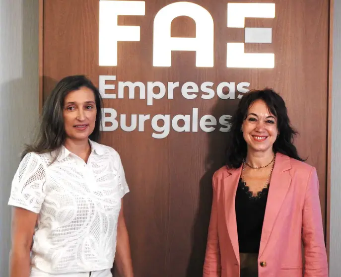 SONIA PARA Y D&Eacute;BORA SERRANO