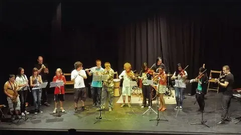 escuela municipal de salas de los infantes teatro (1)