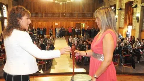 QUINTANAR ENTREGA BASTON MUNICIPAL_509x320