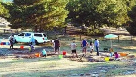 6970F9A8-D51D-0FAF-D98DFAF640F1C3F9