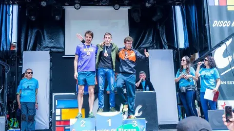 podium mas media maraton 17