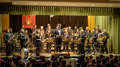 Banda actual con Alberto San Quirico. Foto Nieves de Diego.