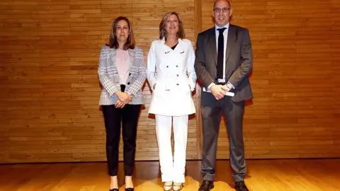 Olmo y Tovalina