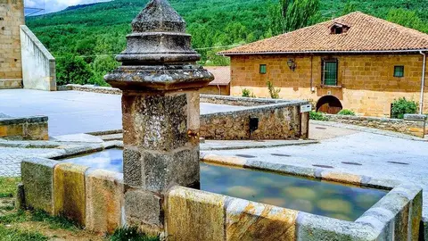 Nuevo pilón de Molinos de Duero. Año 2018. (Foto. Ángel Leiva)