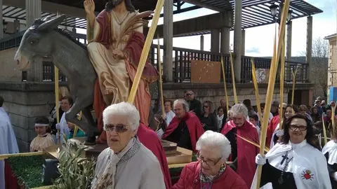 PROCESION COVALEDA 1