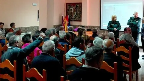 Charla en Castrillo de la Reina