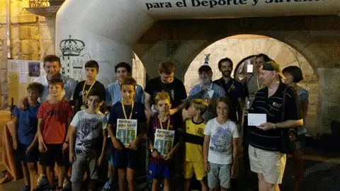 PREMIADOS EN EL TORNO DE AJEDREZ