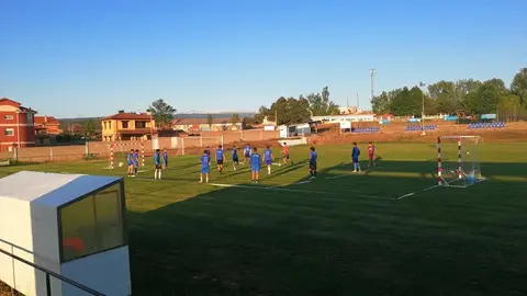MIEMBROS DEL SALAS ENTRENANDO