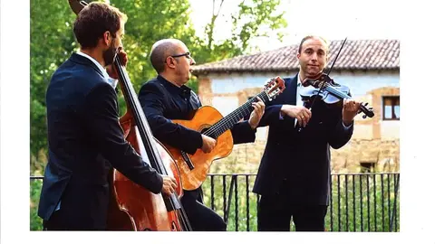 GRUPO DE MUSICA ALLEGRO FOLK