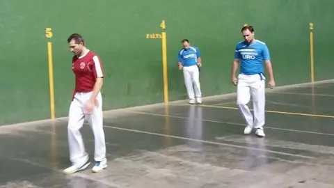 pelota a mano 10