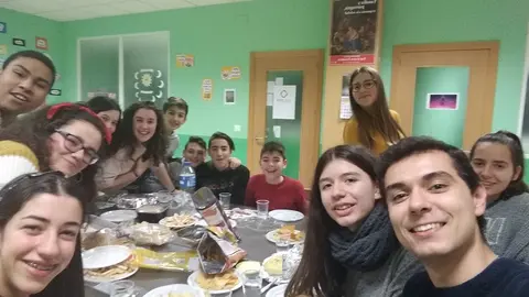 85112706_609279849853103_4978131631689695232_o