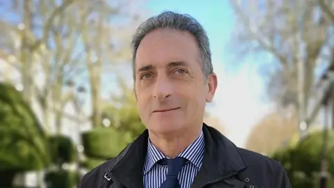 JULIAN RUIZ