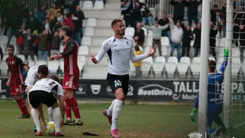 4B12E6B4-AD34-1E92-DACDAADE2720F795