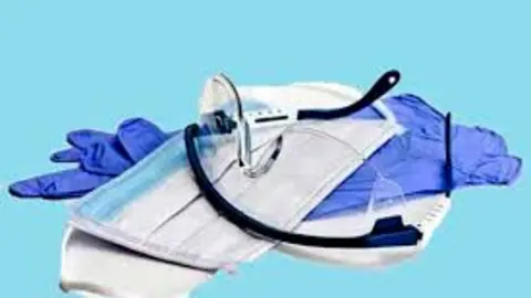 Mascarillas y guantes