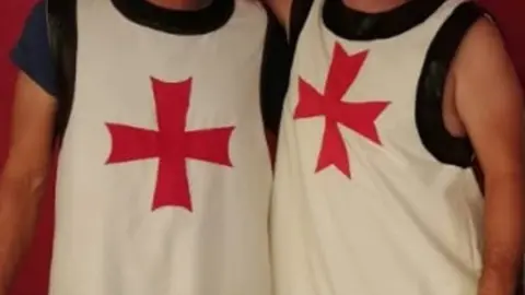 EIRIC Y MARCOS REDUCIDA