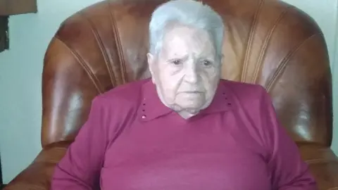 Centenaria Luisa Barrio Covaleda 12 06 20 (2)