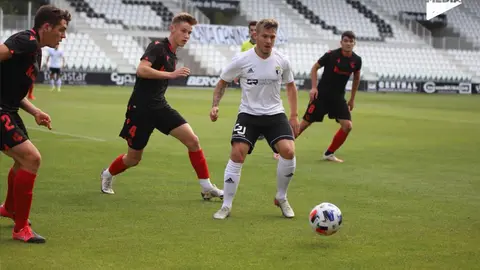 6d461945-e50a-42e8-81b6-90d9240e54ae