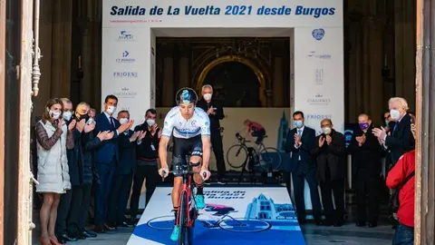salida de la vuelta 2021