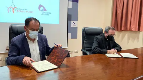 Firma convenio Obispado 2021 (1)