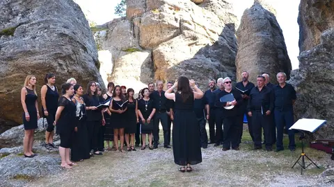 CORAL DE PINARES EN CASTROVIEJO