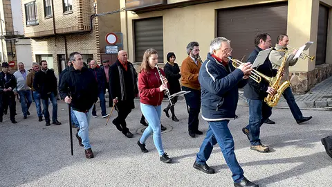 Recorrido de la cofradía con la banda en la edición de 2018