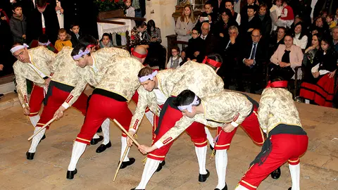 Los danzantes en su última actuación en la iglesia, en febrero de 2020