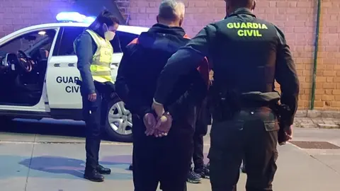 Detención por la Guardia Civil.