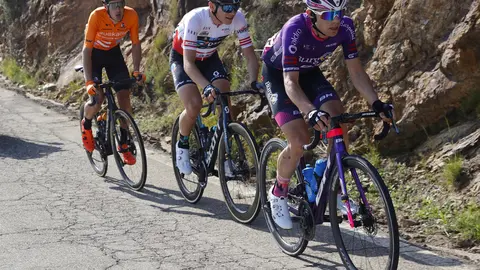 Volta Ciclista a Catalunya 2022 - 101st Edition - 2nd stage L'Escala - Perpinya 202,5 km - 22/03/2022 - Jonas Hvideberg (NOR - Team DSM) - Joan Bou (ESP - Euskaltel - Euskadi) - Adrià Moreno (ESP - Burgos - BH) - photo Luis Angel Gomez/SprintCyclingAgency©2022
