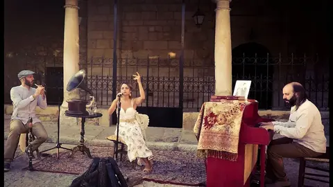 Mara Row y los hermanos Romero con el espectáculo 'Huella'