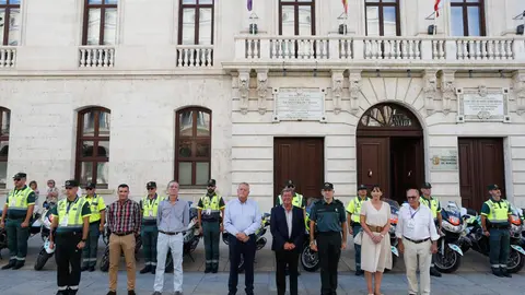 guardia-civil-y-autoridades-1024x675