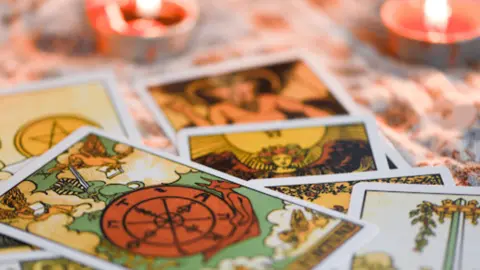 <p> El tarot 806 económico y fiable reconocido como el mejor de España </p>