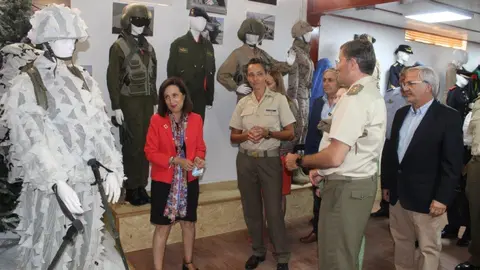 LA MINISTRA EN NAVALENO (98)