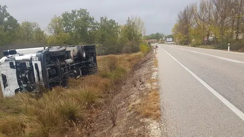 Camión accidentado en Hacinas (1)
