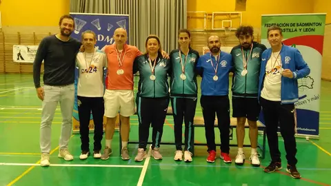 MEDALLISTAS ABSOLUTOS Y SENIORS