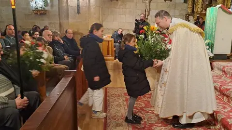 OFRENDA FLORAL A CANDELAS EN QUINTANAR (64)