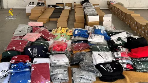 material incautado en el mercadillo