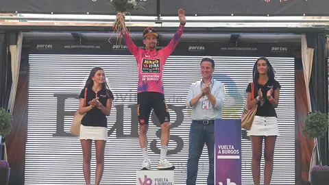 Primoz_Roglic_lider_VCB-1024x675