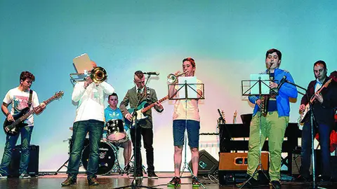 PAG 21 FOTO GRANDE (2)