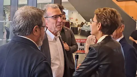 e16ee90f-4b94-410d-8d5e-1ce3caf444e7