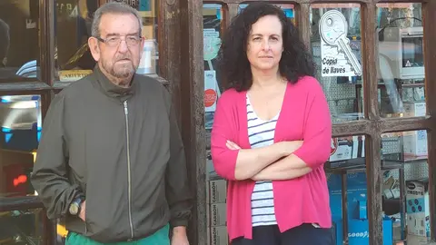 FOTO FUERA DE LA TIENDA
