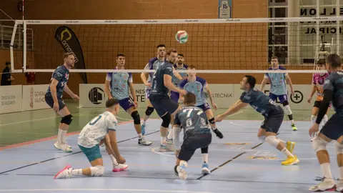 Grupo Herce Soria vence a domicilio al Volei Villena-Petrer