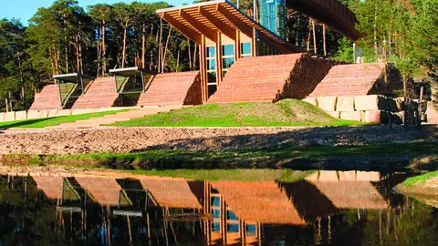 La casa de la madera de Revenga espera un 'lavado de cara' mientras sigue a pleno rendimiento