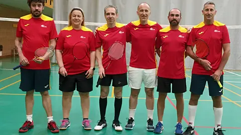 Sergio, Cristina, Manuel, Santiago, David y José Carlos / Prensa Bádminton Soria