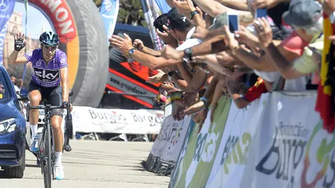 Mikel Landa entrando en Meta en las Lagunas de Neila (edición 2017)