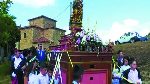 Carro triunfante en la procesión de Vadillo