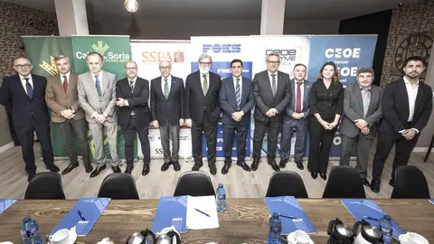 Espacio FOES; reunion; caja rural; banca