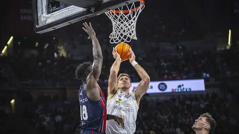 Kosner Baskonia-Recoletas Salud San Pablo Burgos (Firma &ndash; SPB-Cintia Cort&eacute;s) (3)