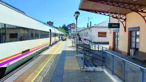 estaci&oacute;n tren soria trenes